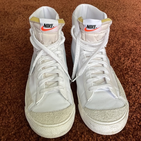 Nike Blazers - Picture 4 of 6